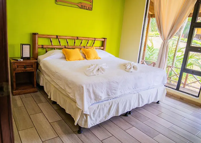 Banana Palms Hotel