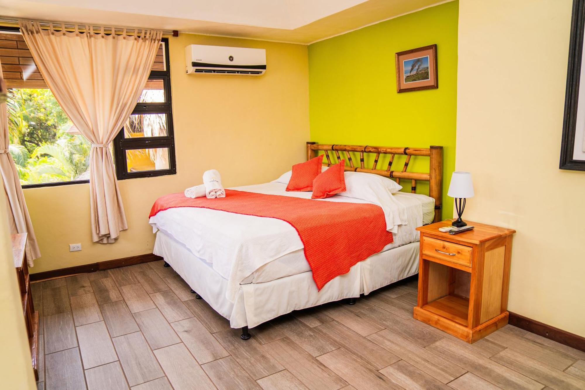 Banana Palms Hotel